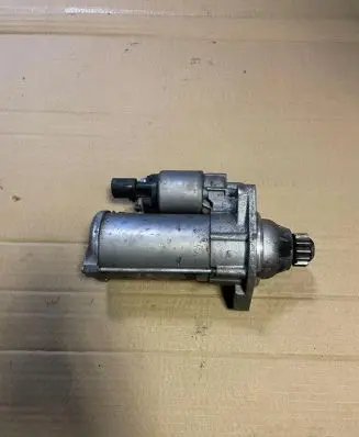 Volkswagen Golf VII Starter motor 0AH911023J