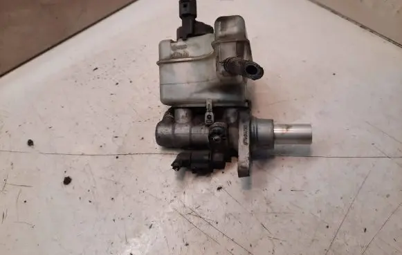 Volkswagen PASSAT B6 Master brake cylinder 03350886781