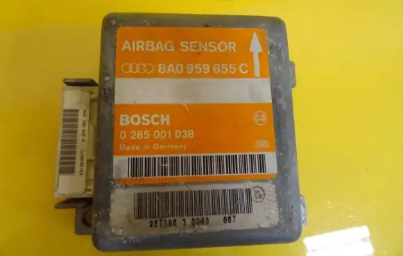 Audi A4 S4 B5 8D Airbag control unit/module 8A0959655C 0285001038