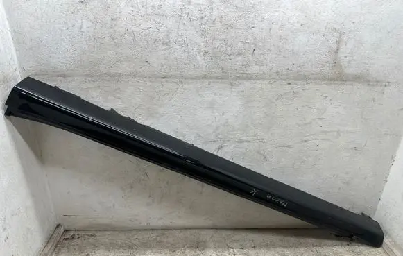 Porsche Macan (95B) Sill 95B854883A