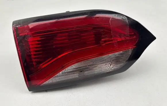 Chrysler Pacifica Tailgate rear/tail lights F00HTC409110 032118A P68228941AE