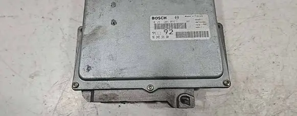 Peugeot 406 Engine control unit/module 9624518180 0261204066
