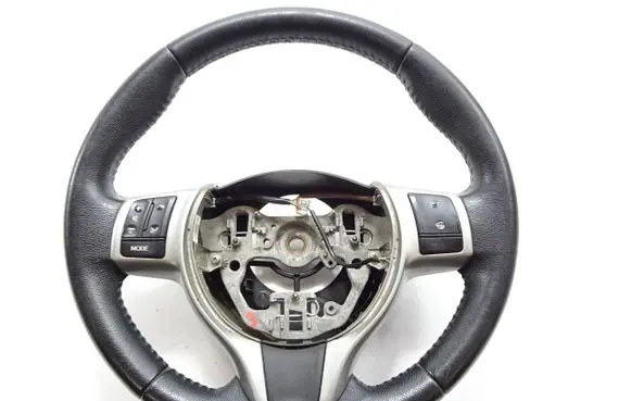 Toyota Yaris Steering wheel avavdswe