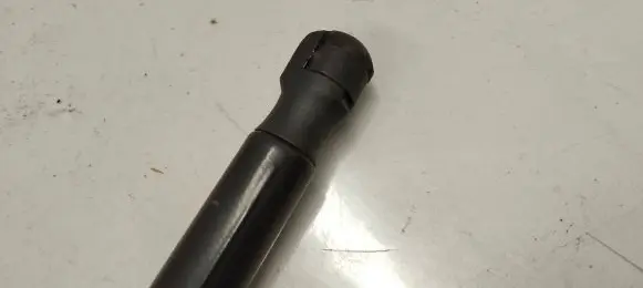 Front bonnet/hood damper/strut