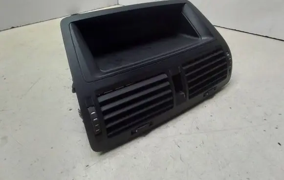 Skoda Octavia Mk2 (1Z) Dash center air vent grill 1Z0820951