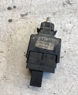 Volvo V70 Brake pedal sensor switch 8622064