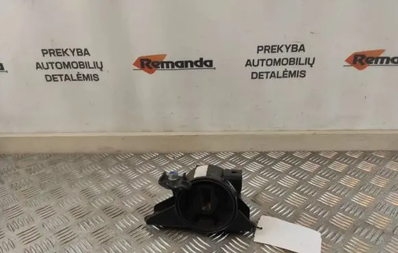 Hyundai ix20 Engine mount bracket