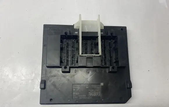Ford Mustang VI Central body control module 5Q0937084