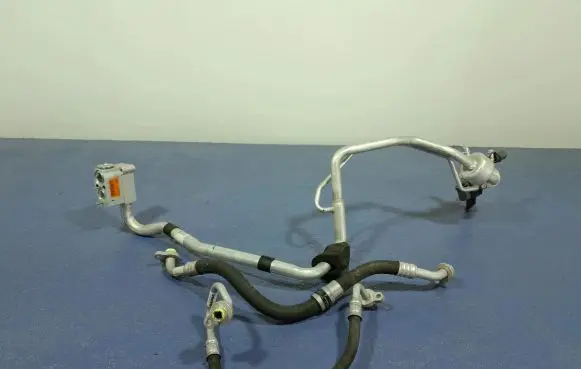 Volvo S90, V90 Air conditioning (A/C) pipe/hose 31694236