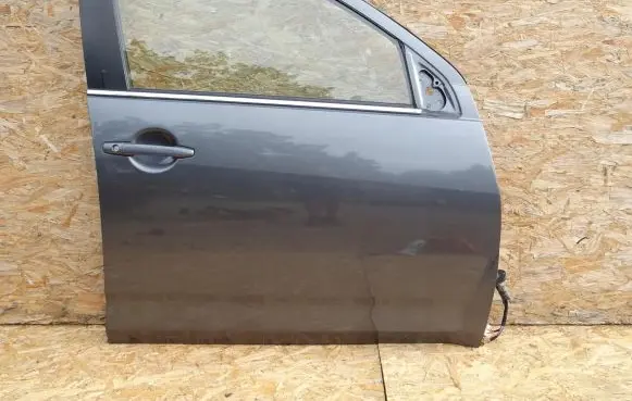 Citroen C-Crosser Front door