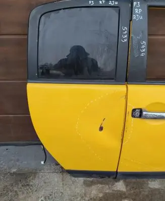 Toyota FJ cruiser Front door