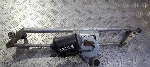Front wiper linkage and motor