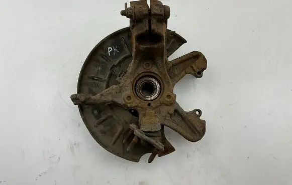 Volkswagen Golf VI Front wheel hub