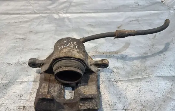 Hyundai Sonata Front brake caliper