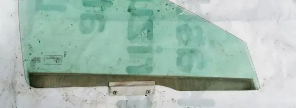Volvo S40, V40 Front door window glass four-door