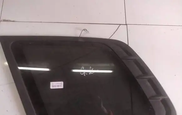 Hyundai Santa Fe Rear side window AS2