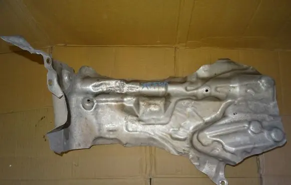 BMW X1 F48 F49 Heat shield in engine bay 