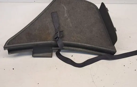 Toyota Prius (XW20) Centre console side trim rear 5841747010