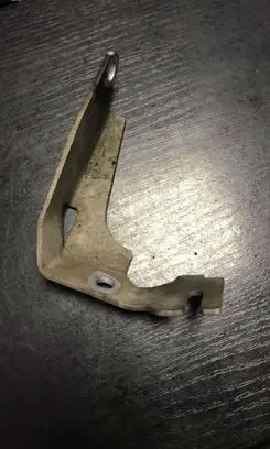 BMW 1 E81 E87 A/C compressor mount bracket 7566125