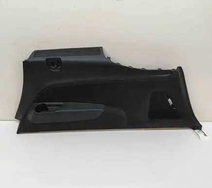 Audi Q7 4M Trunk/boot side trim panel 4M0863880C