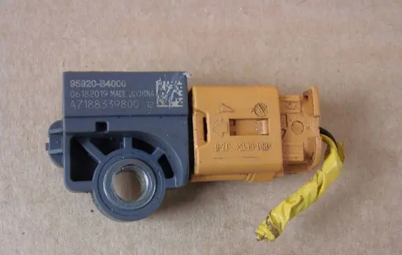 KIA Sportage Airbag deployment crash/impact sensor 95920B4000