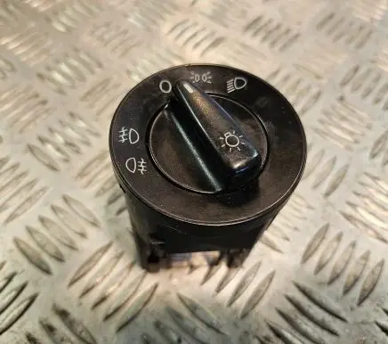 Volkswagen Golf V Light switch