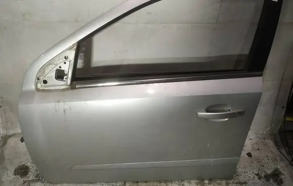 Opel Astra H Front door pilkos