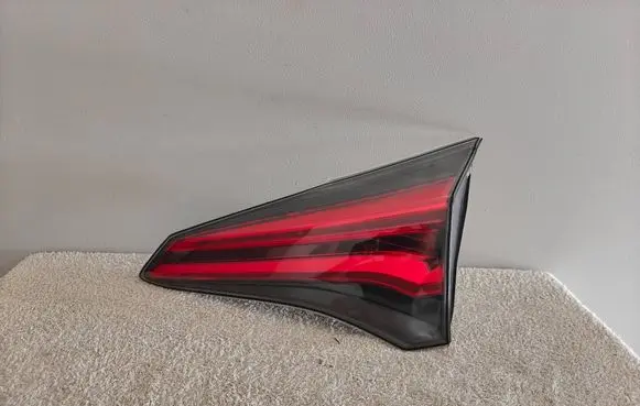 Toyota RAV 4 (XA40) Tailgate rear/tail lights 8158042031 A4Q2410001