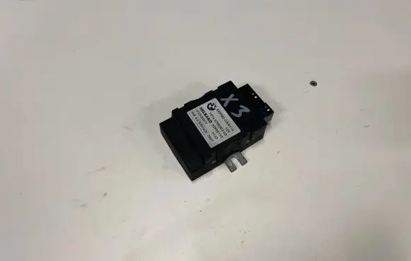 BMW X3 E83 Fuel injection pump control unit/module 6766003 16146766003