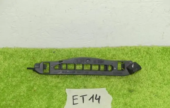 Opel Corsa E Front bumper mounting bracket 39014302