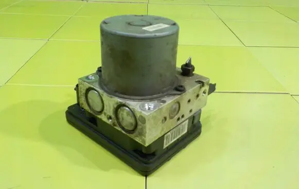 SsangYong Tivoli ABS Pump BH6014V400 ZP34