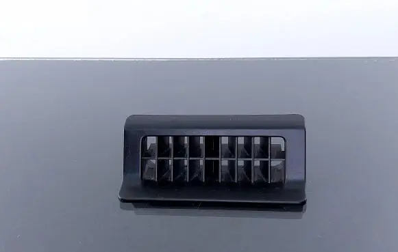 Rear air vent grill