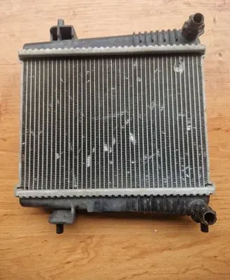 BMW 4 G22 G23 G24 G26 Coolant radiator 8672237 00867223705 15272311