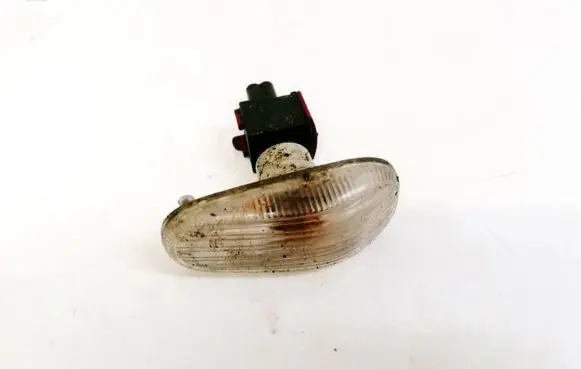 Saab 9-5 Front fender indicator light
