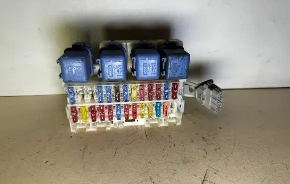 Nissan Primera Fuse box set 911016 25230C9980