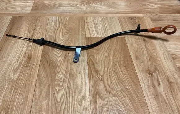 Volkswagen PASSAT B6 Oil level dip stick 03G103634