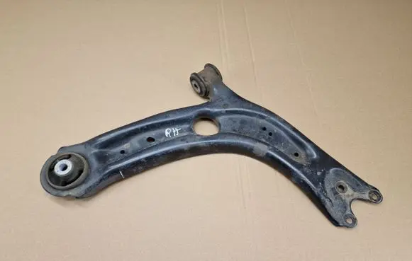 Volkswagen PASSAT B8 Front lower control arm/wishbone 3Q0407154B
