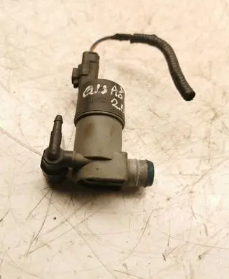 Nissan Qashqai Windscreen/windshield washer pump 681155