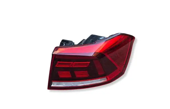 Volkswagen PASSAT B8 Rear/tail lights 3G9945095G