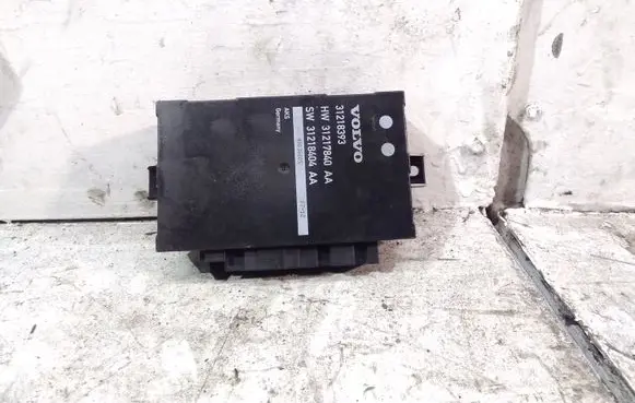 Volvo V70 Tailgate/trunk control unit/module 31218393 31217840AA 31218404AA
