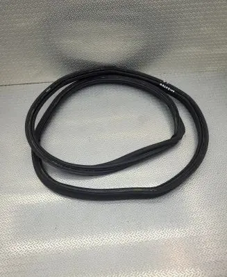 Mercedes-Benz E A207 Trunk rubber seal (body) A2077500698