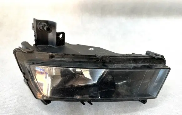 Volkswagen Touran II Front fog light 5TA941661A 10461030000