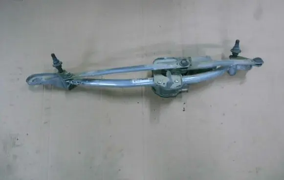 BMW 5 F10 F11 Front wiper linkage and motor 