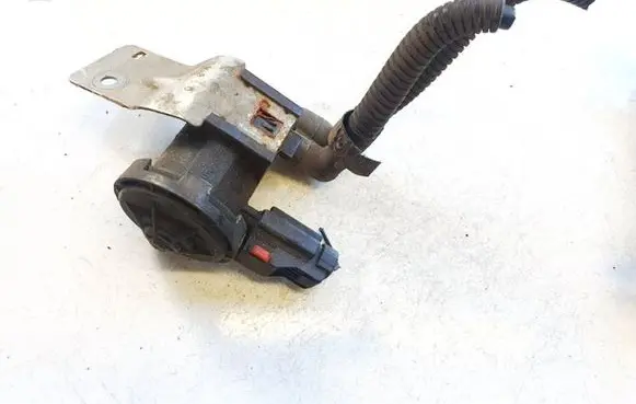 Chrysler Pacifica Turbo solenoid valve 04669569