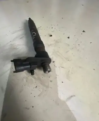 Land Rover Discovery Sport Fuel injector 0445116043 97710