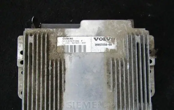 Volvo S40, V40 Engine control unit/module 308572560a 30857256-0a