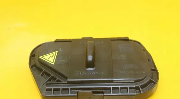 Audi Q7 4L Headlight/headlamp dust cover 12933