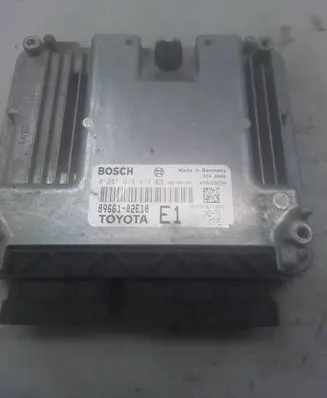 Toyota Auris 150 Engine control unit/module 8966102e10