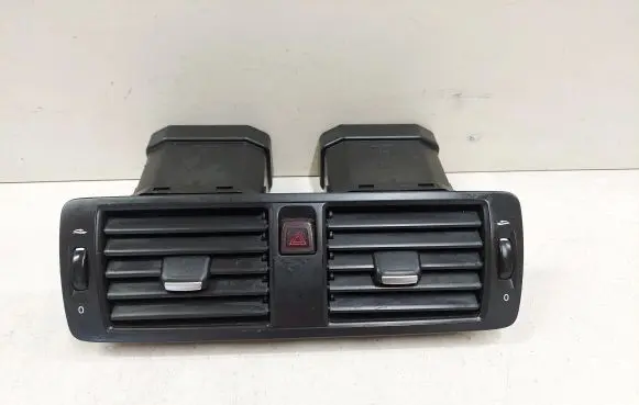 Dash center air vent grill