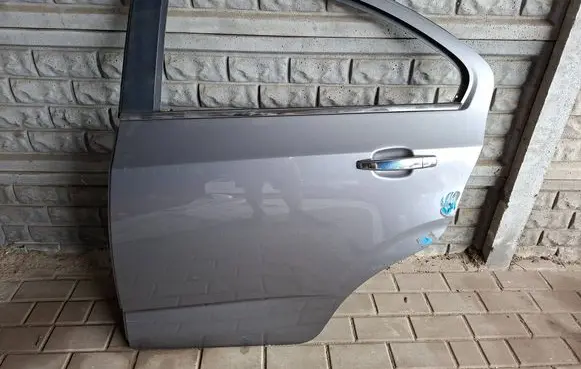 Chevrolet Aveo Rear door